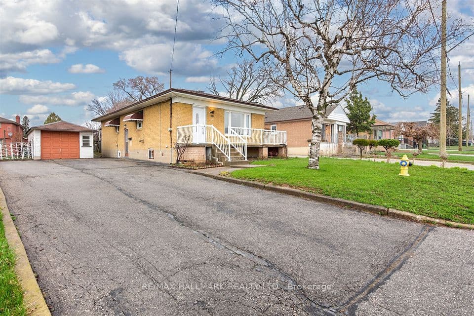 50 Dorking Crescent, Toronto, ON M3M 2B6 – photo 2