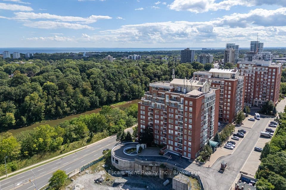 60 Old Mill Road PH1, Oakville, ON L6J 7V9 – main photo