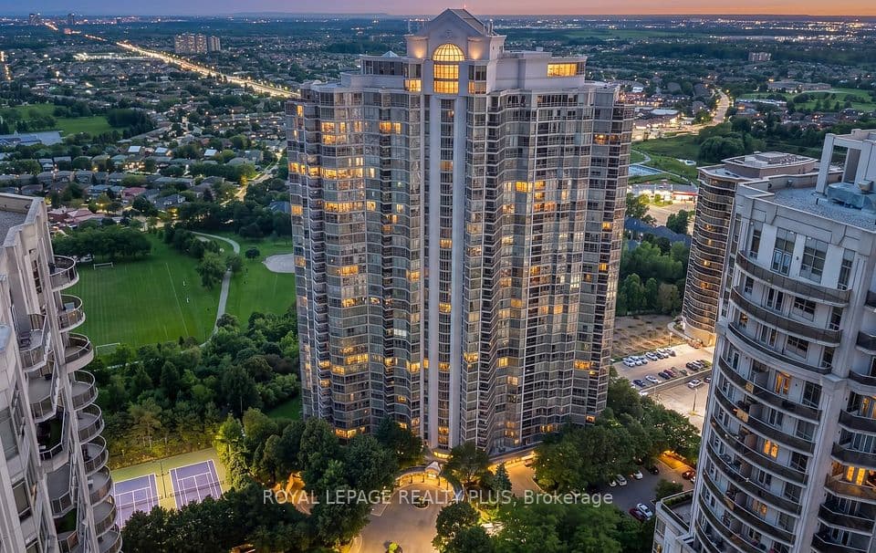 45 Kingsbridge Garden Circle 808, Mississauga, ON L5R 3K4 – main photo