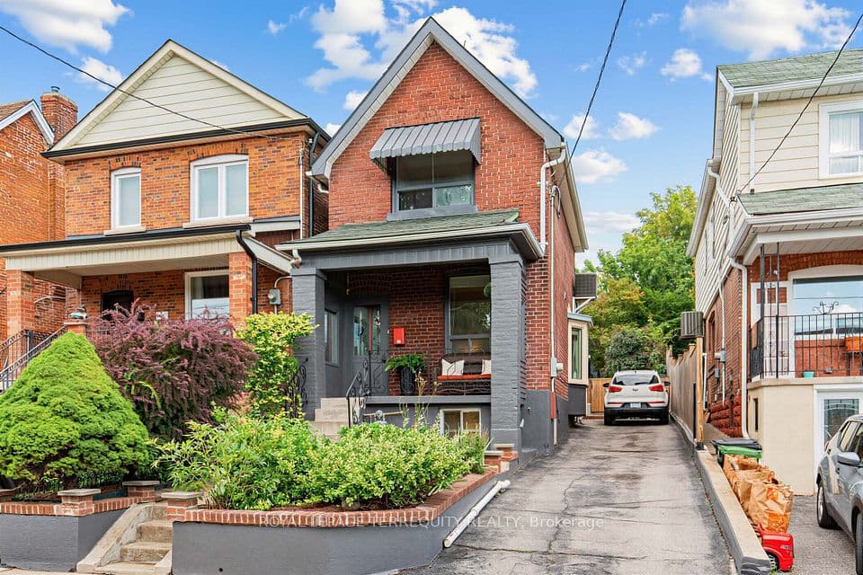 211 Blackthorn Avenue, Toronto, ON M6N 3H7 – photo 3
