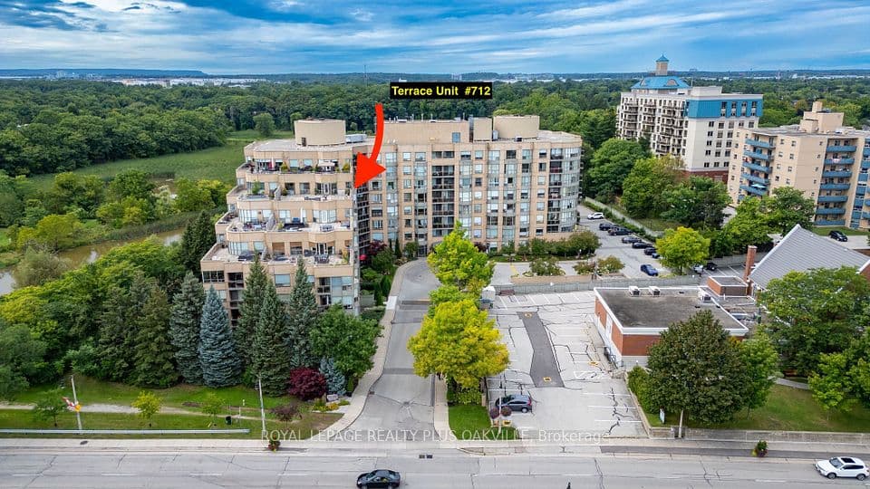 2511 Lakeshore Road W 712, Oakville, ON L6L 6L9 – photo 2