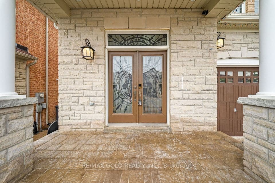 155 Bellchase Trail, Brampton, ON L6P 3N2 – photo 3