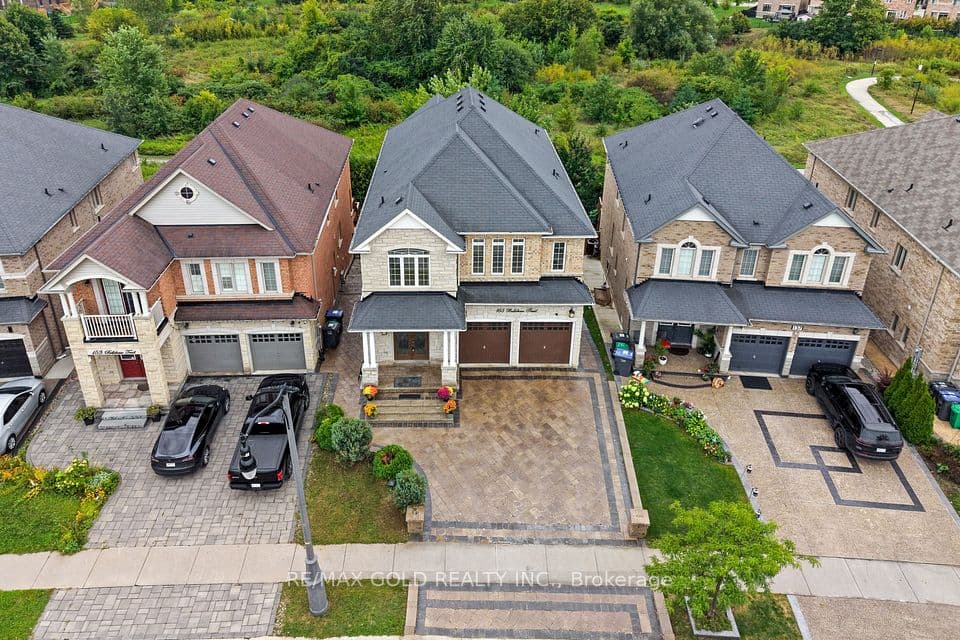 155 Bellchase Trail, Brampton, ON L6P 3N2 – photo 2