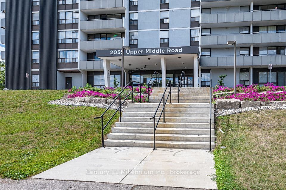 2055 Upper Middle Road 1605, Burlington, ON L7P 3P4 – photo 3