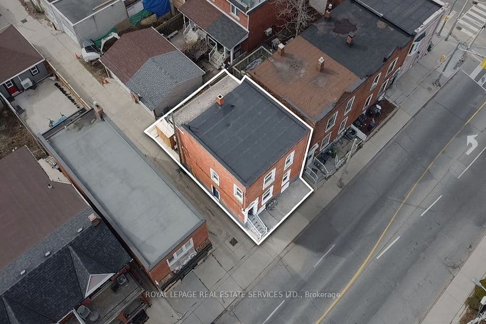 740 Lansdowne Avenue, Toronto, ON M6H 3Y8 – main photo