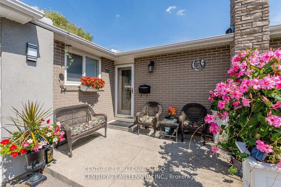 20 Dunblaine Crescent, Brampton, ON L6T 3H2 – photo 3
