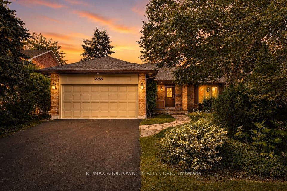 2285 Dunedin Road, Oakville, ON L6J 5V4 – main photo
