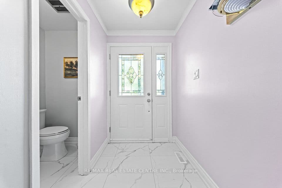 27 Jefferson Road, Brampton, ON L6S 2G6 – photo 3