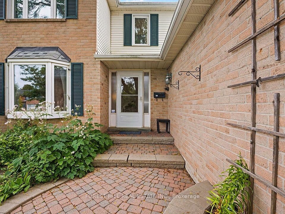 6366 Miller's Grove, Mississauga, ON L5N 3M7 – photo 3