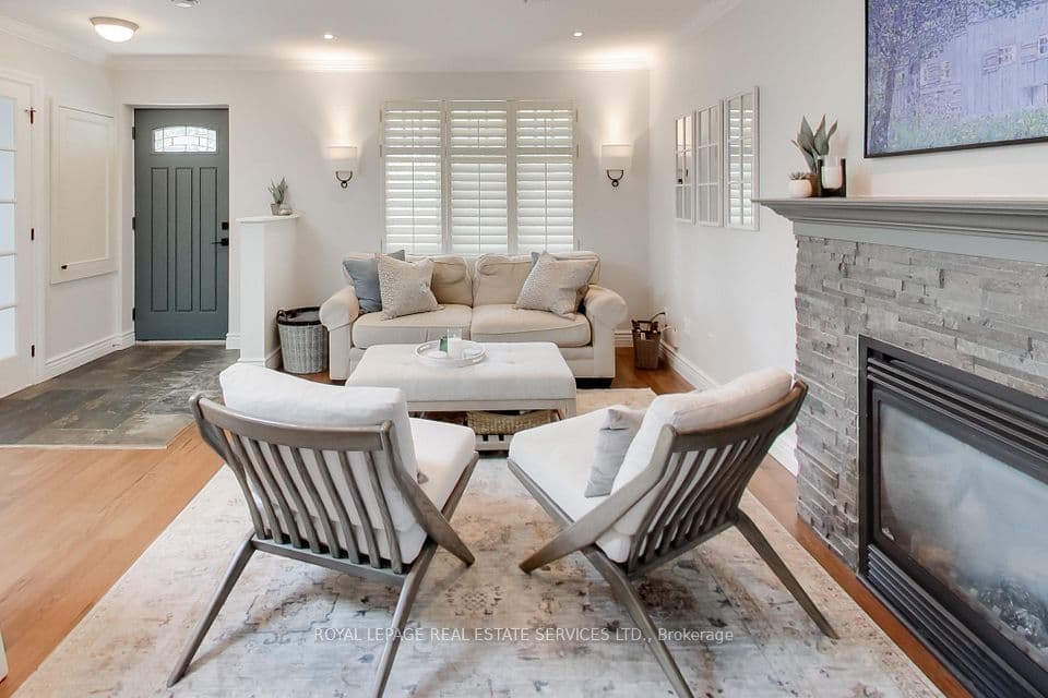 21 Parker Avenue, Toronto, ON M8Z 4L6 – photo 2