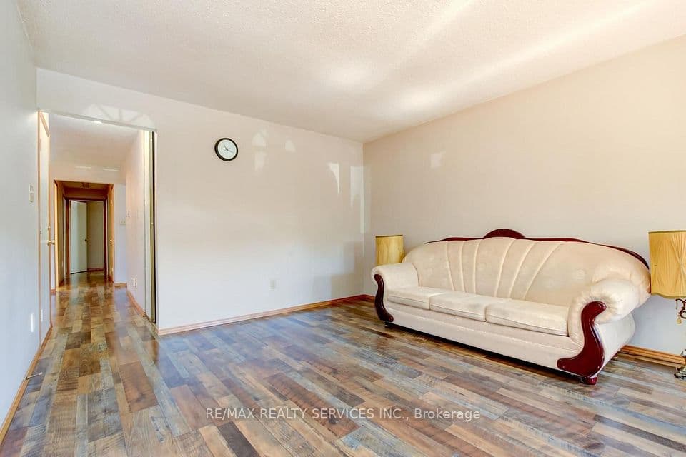 41 Greenleaf Crescent, Brampton, ON L6X 2V5 – photo 3