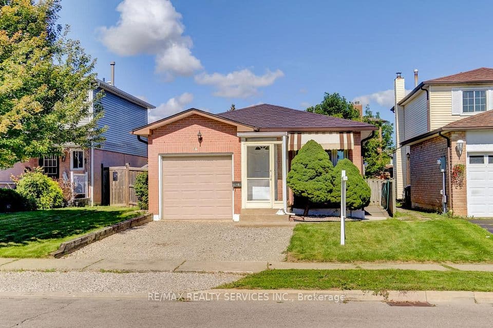 41 Greenleaf Crescent, Brampton, ON L6X 2V5 – main photo