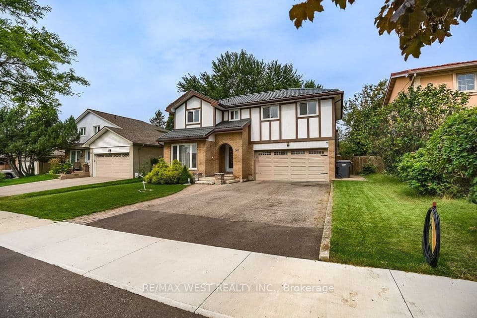 347 Karen Park Crescent, Mississauga, ON L5A 3C8 – photo 3