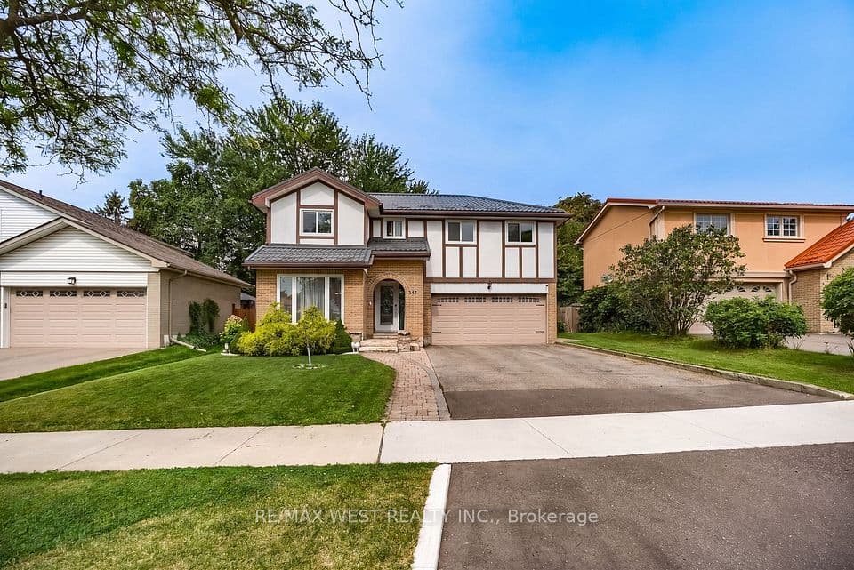 347 Karen Park Crescent, Mississauga, ON L5A 3C8 – main photo