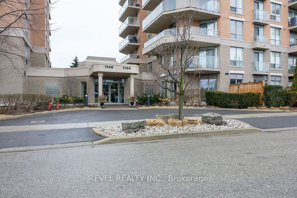 1150 Parkwest Place 104, Mississauga, ON L5E 3K4 – photo 2