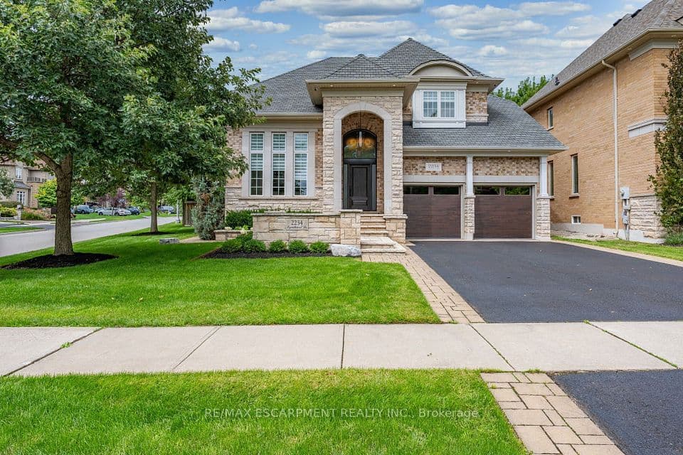 2234 Lyndhurst Drive, Oakville, ON L6H 7V4 – photo 3