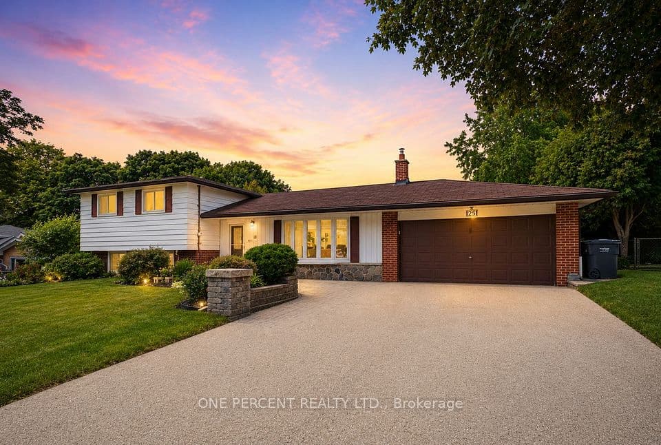 25 Hilltop Drive, Caledon, ON L7C 1H6 – main photo