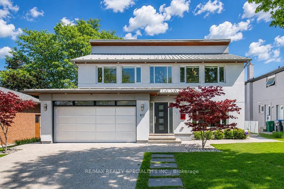 870 Hollowtree Crescent, Mississauga, ON L4Y 2V2 – main photo