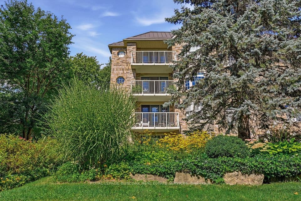 216A Plains Road W 302, Burlington, ON L7T 4K8 – photo 2