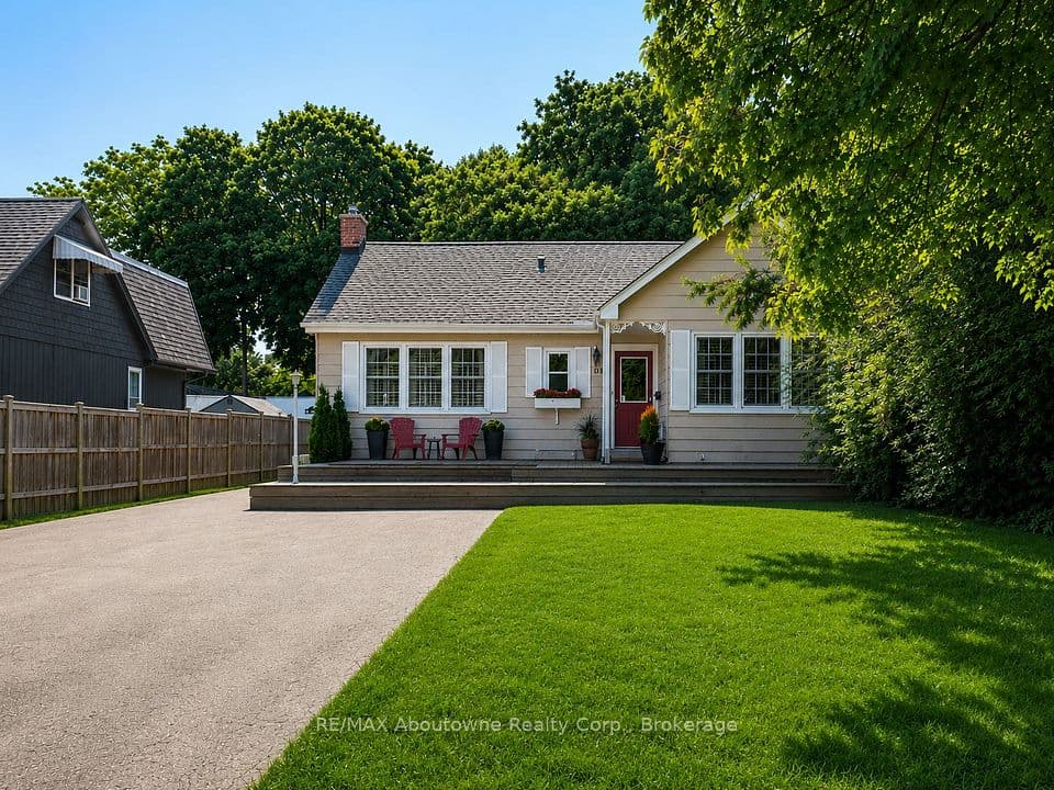 938 King Road, Burlington, ON L7T 3L3 – photo 2