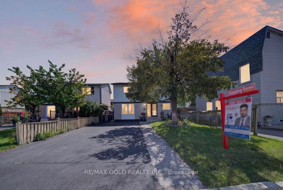 10 Jeffrey Street, Brampton, ON L6S 2M9 – main photo
