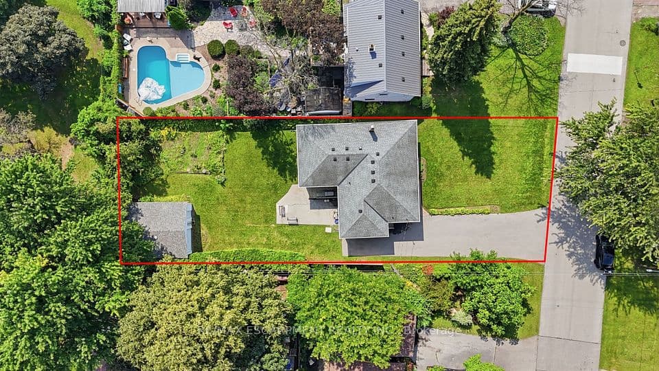 522 Enfield Road, Burlington, ON L7T 2X8 – photo 2