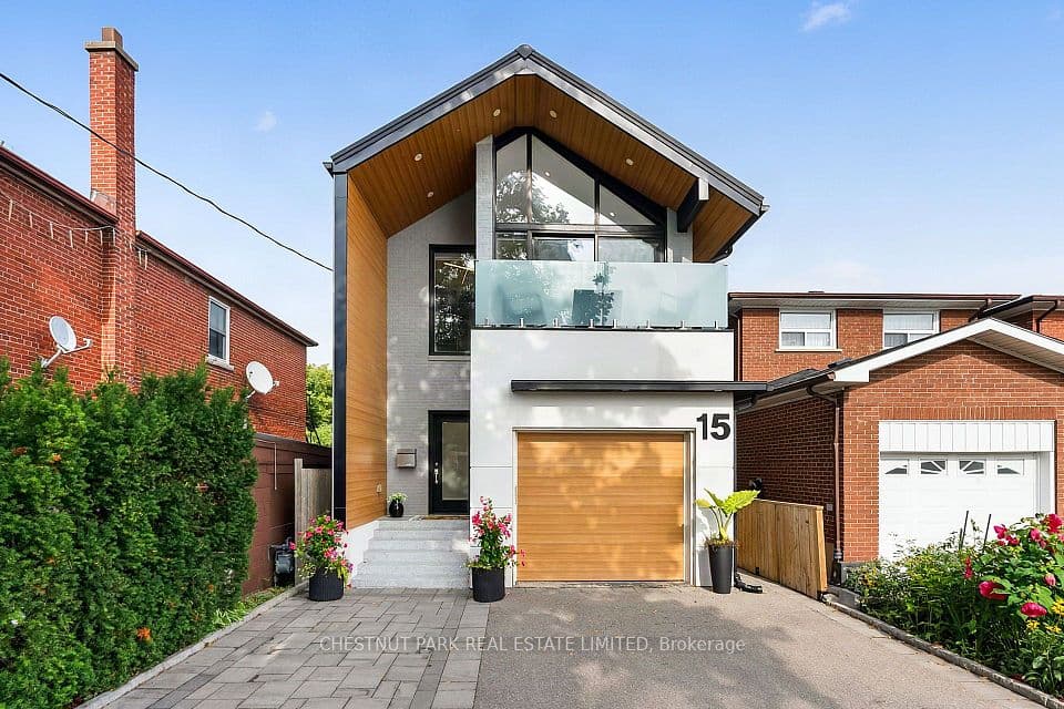 15 Nineteenth Street, Toronto, ON M8V 3L4 – main photo