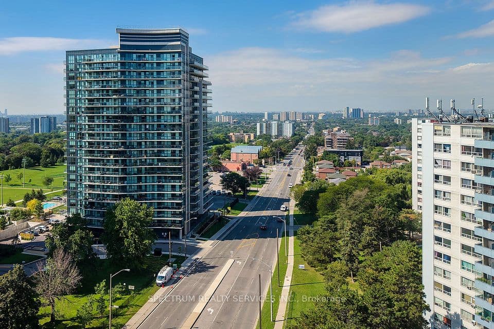 1461 Lawrence Avenue 307, Toronto, ON M6L 0A6 – main photo