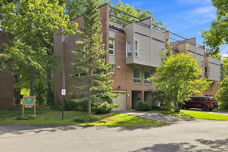 1250 Marlborough Court 13, Oakville, ON L6H 2W7 – photo 2