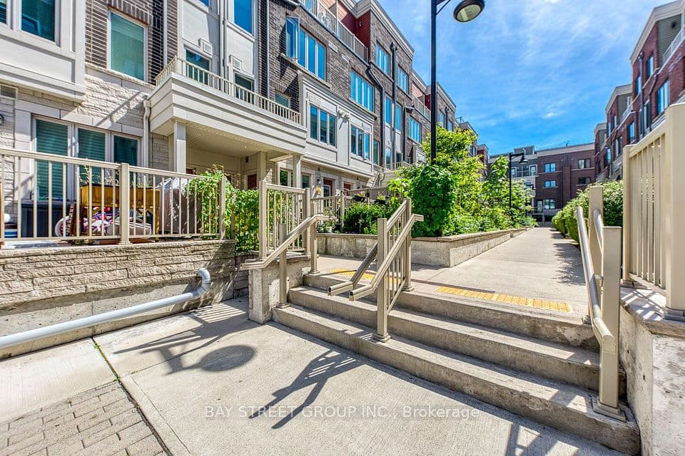 100 Long Branch Avenue 2, Toronto, ON M8W 0C1 – photo 2