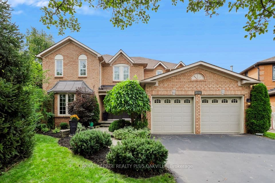 2097 Innkeeper Court, Oakville, ON L6M 3A2 – main photo