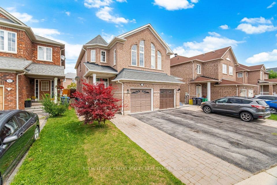 7443 Russian Olive Close, Mississauga, ON L5N 8N7 – photo 2