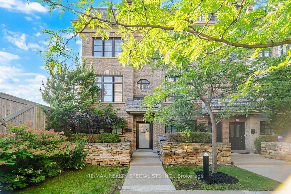 1812 Burnhamthorpe Road E 112, Mississauga, ON L4X 0A3 – main photo