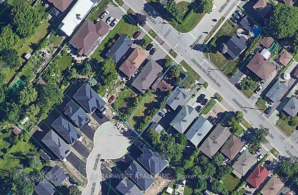 1304 Alexandra Avenue, Mississauga, ON L5E 2A6 – main photo