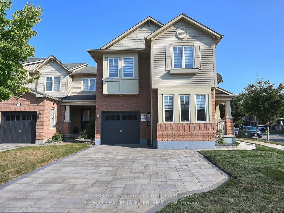 1 McCandless Court, Milton, ON L9T 2C4 – main photo