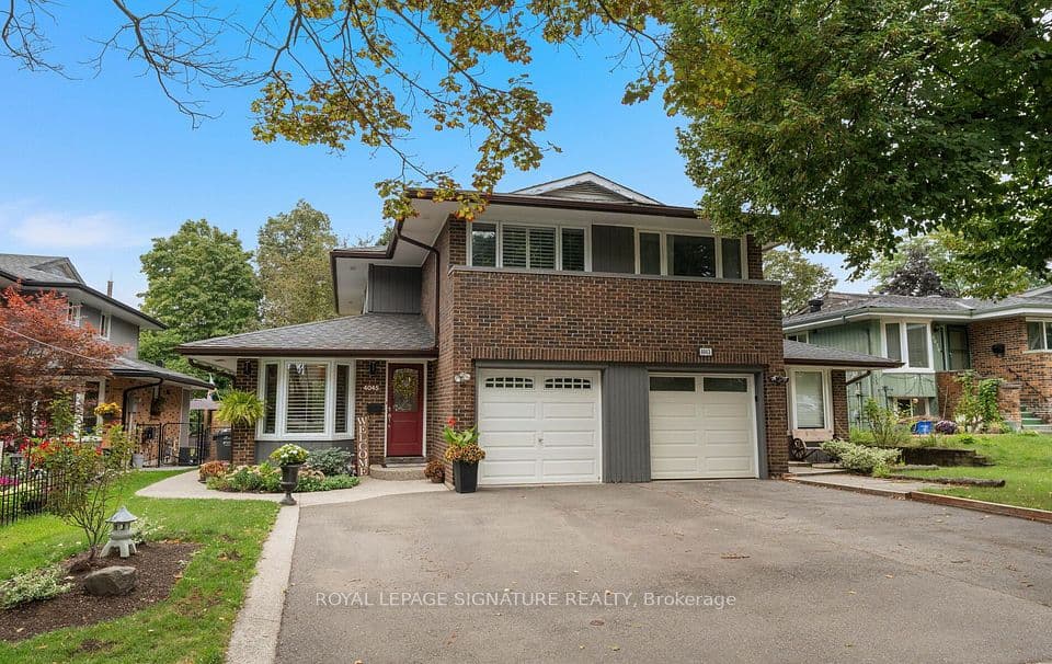 4045 Taffey Crescent, Mississauga, ON L5L 2A6 – main photo