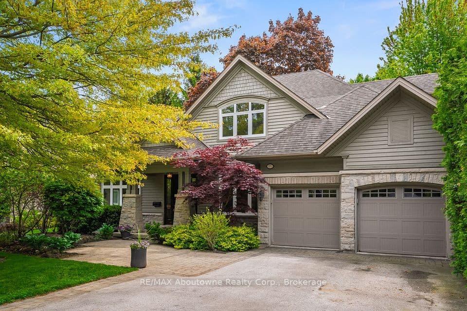 370 Christina Drive, Oakville, ON L6K 1H6 – main photo
