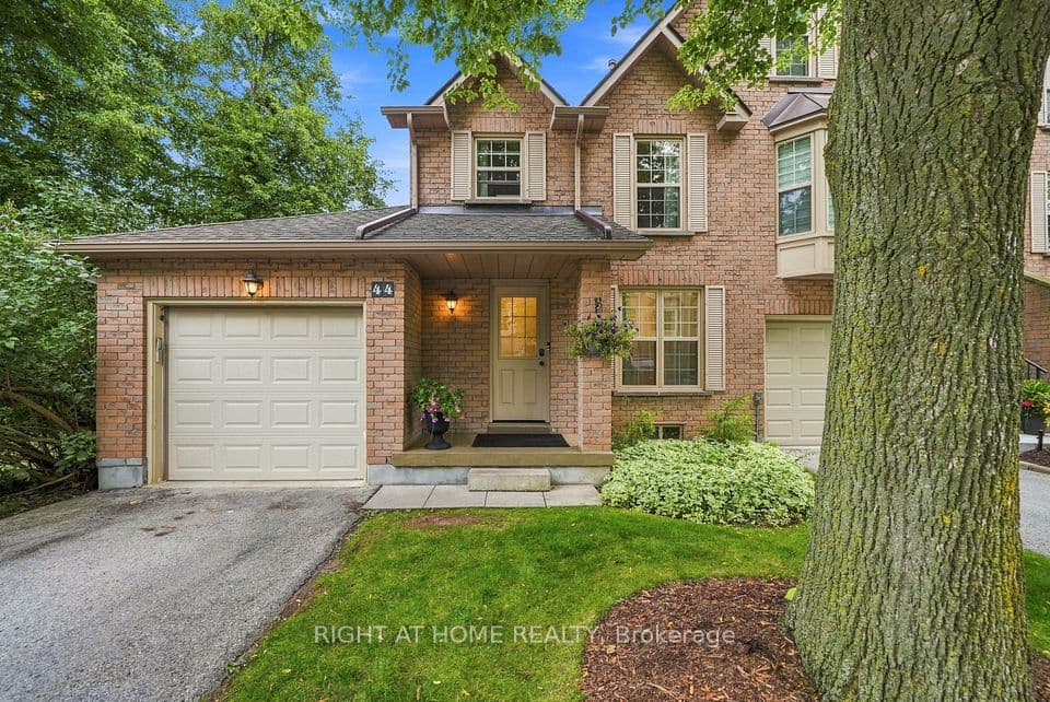 2272 Mowat Avenue 44, Oakville, ON L6H 5L8 – main photo