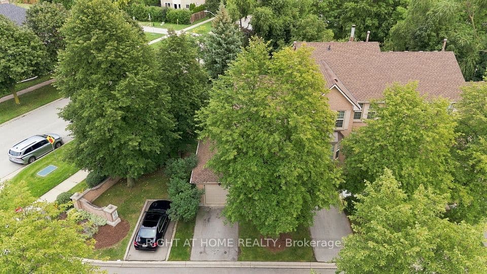 2272 Mowat Avenue 44, Oakville, ON L6H 5L8 – photo 2