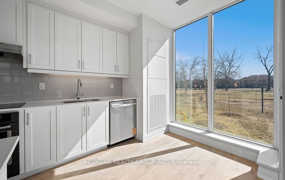 1035 Southdown Road 106, Mississauga, ON L5J 0A2 – photo 3