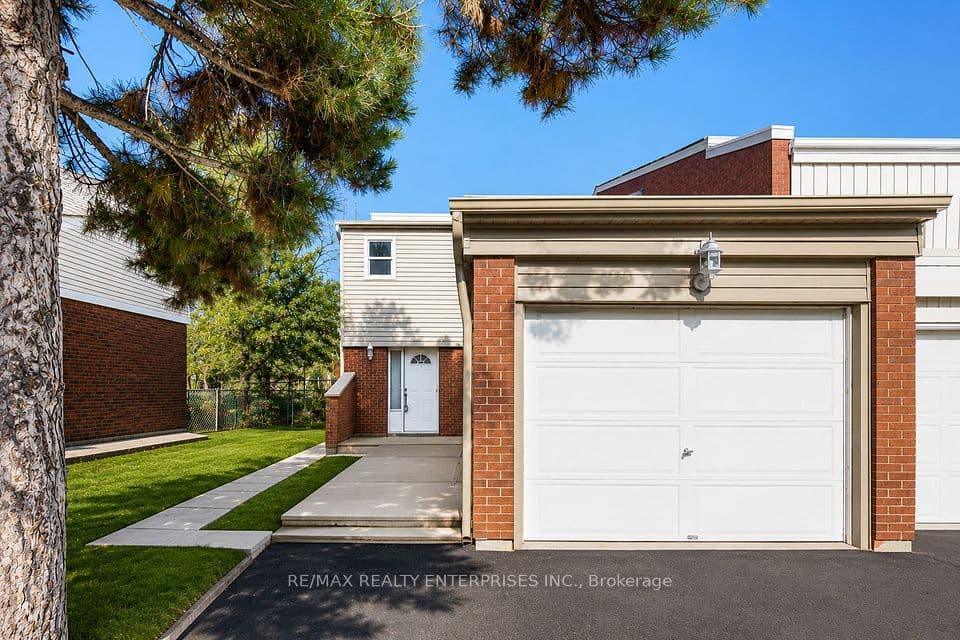 3446 Ash Row Crescent N, Mississauga, ON L5L 1K4 – photo 2
