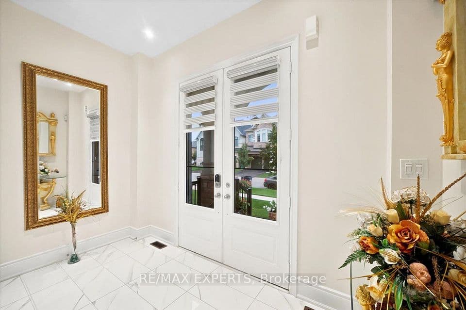 30 Midmorning Road, Brampton, ON L1R 0N8 – photo 2