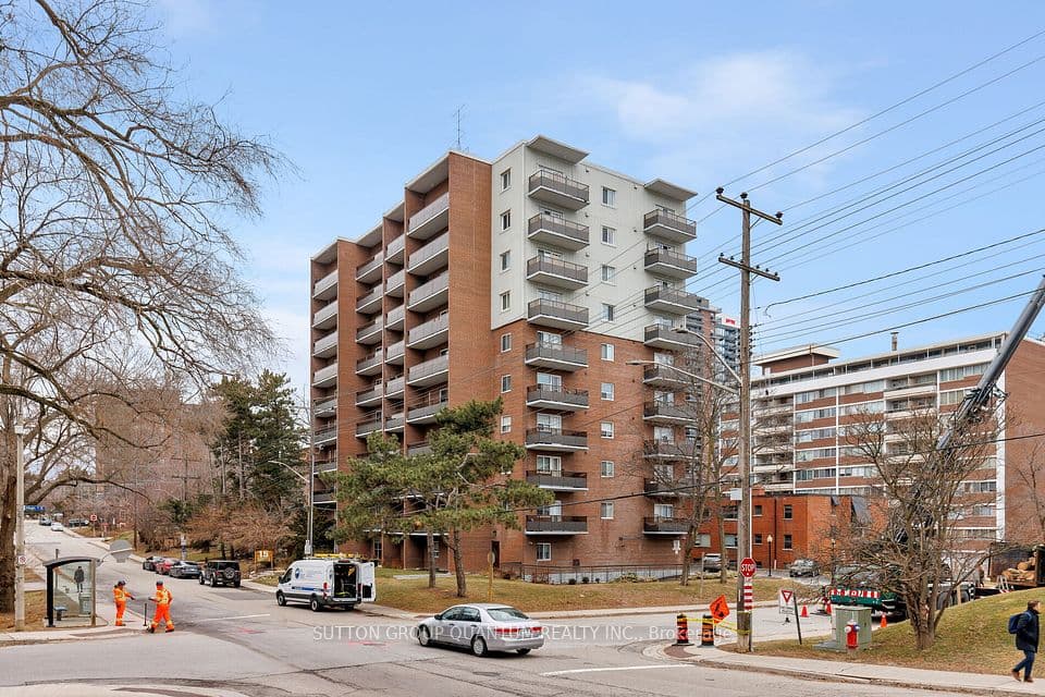 15 Elizabeth Street N 401, Mississauga, ON L5G 2Z3 – main photo