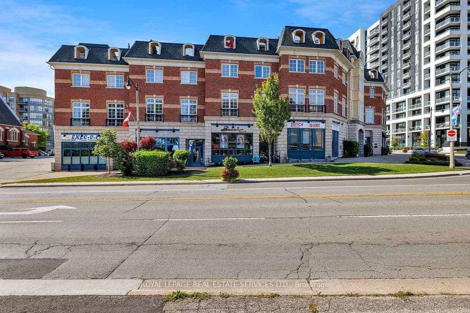 120 Bronte Road 7, Oakville, ON L6L 3C1 – main photo