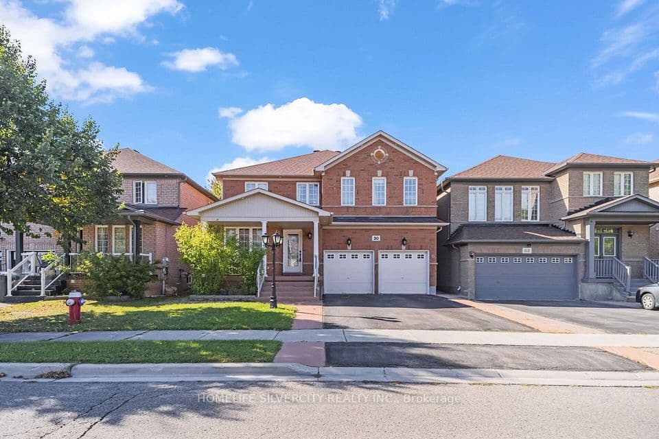30 Fairhill Avenue, Brampton, ON L7A 2E7 – main photo