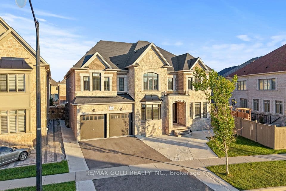 5 Anatolia Street, Brampton, ON L6P 4L3 – photo 2