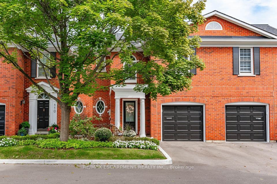 112 Fairwood Place W, Burlington, ON L7T 4B6 – main photo