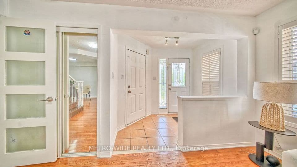 3706 Forest Bluff Crescent, Mississauga, ON L5N 7W7 – photo 3
