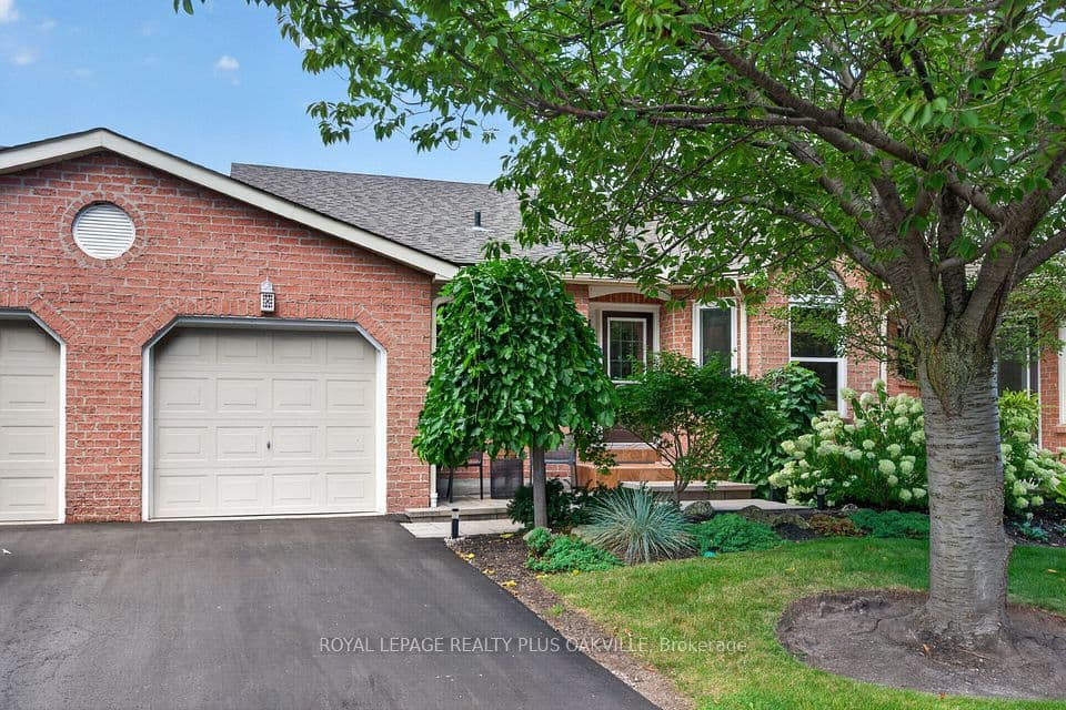 5255 Lakeshore Road 53, Burlington, ON L7L 5X9 – main photo
