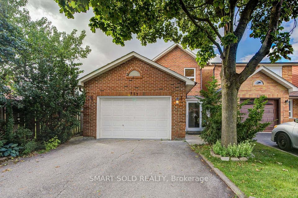 857 Messenger Meadow Drive, Mississauga, ON L5C 3T1 – main photo
